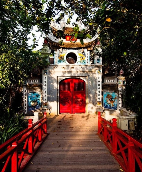 Temple de Ngoc Son : Spiritualité et Légende au cœur de Hanoi