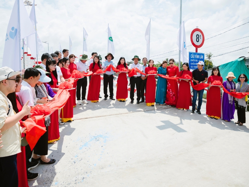 Cérémonie d’inauguration du pont Vinh Lân, Cân Tho