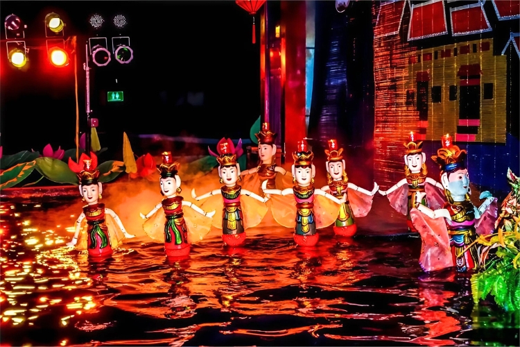 Le spectacle de marionnettes sur l’eau