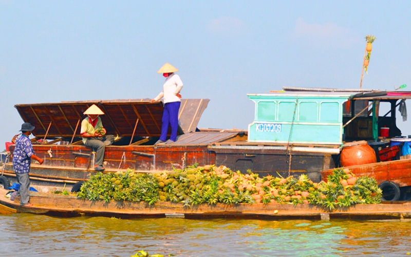 Marché flottant de Chau Doc