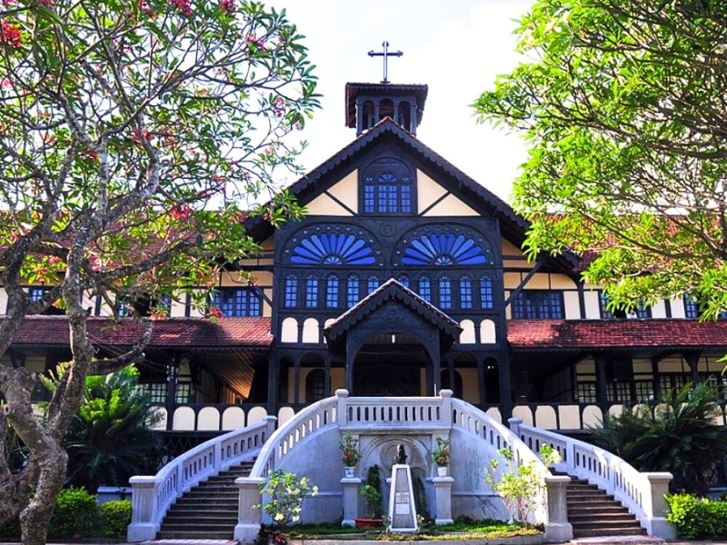 Palais épiscopal de Kon Tum