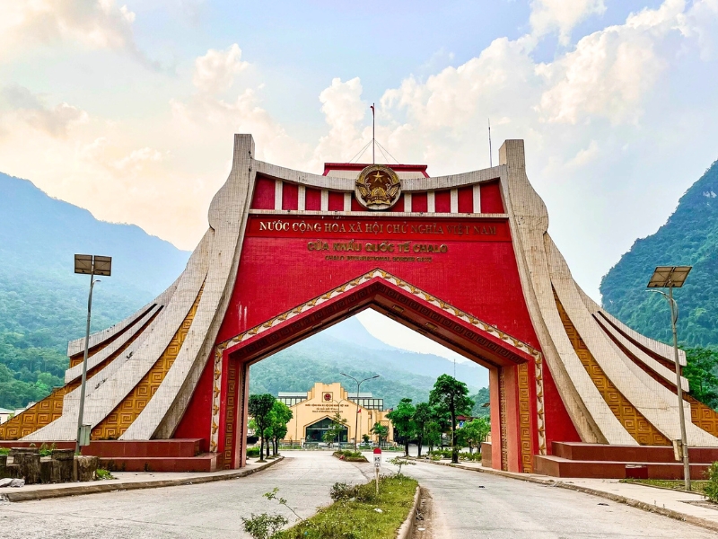 Poste-frontière international de Cha Lo