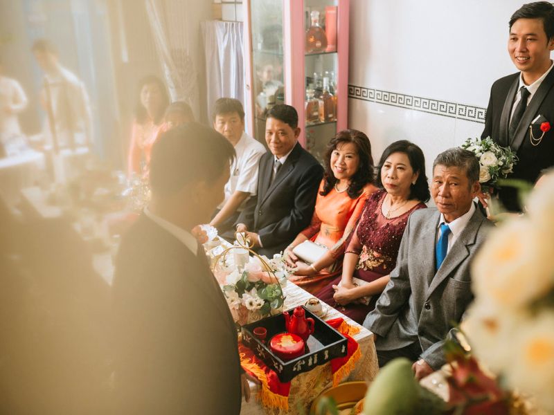 Le Le dam ngo marque le début officiel de la relation entre les deux familles, symbole de respect et de sincérité