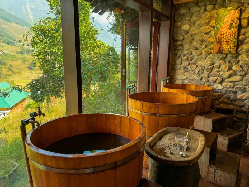 Dans la chaleur parfumée des herbes, le corps s’allège, l’esprit s’apaise et la nature soigne en silence