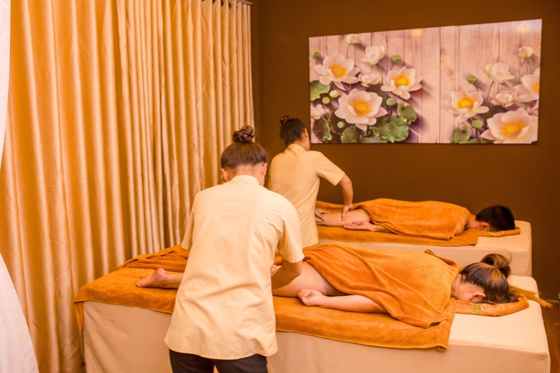 Massage traditionnel vietnamien : une pratique thérapeutique qui stimule la circulation et détend le corps